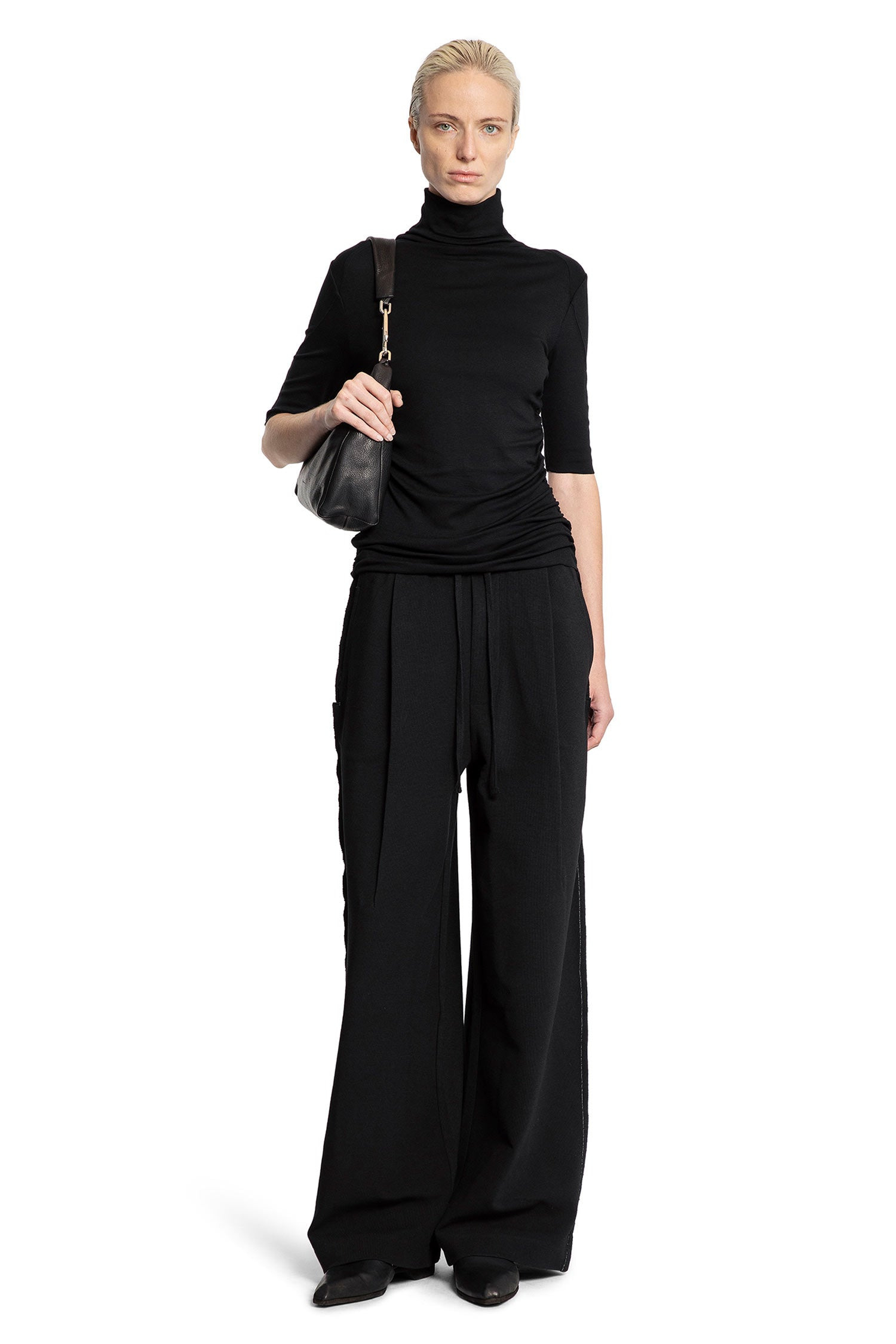 Short-Sleeve-Turtleneck-Top - 4