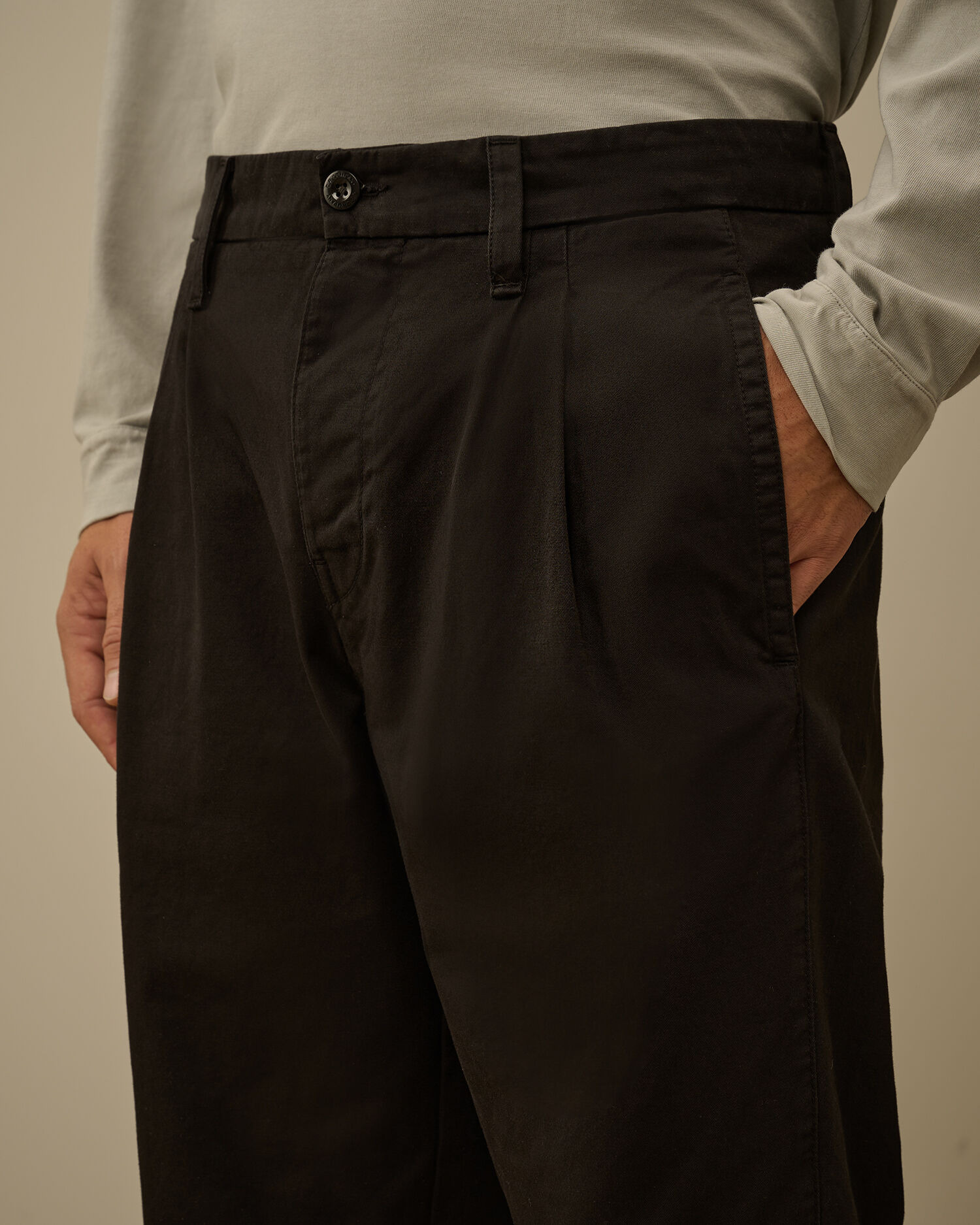 Cotton Gabardine Loose Chino Pants - 5