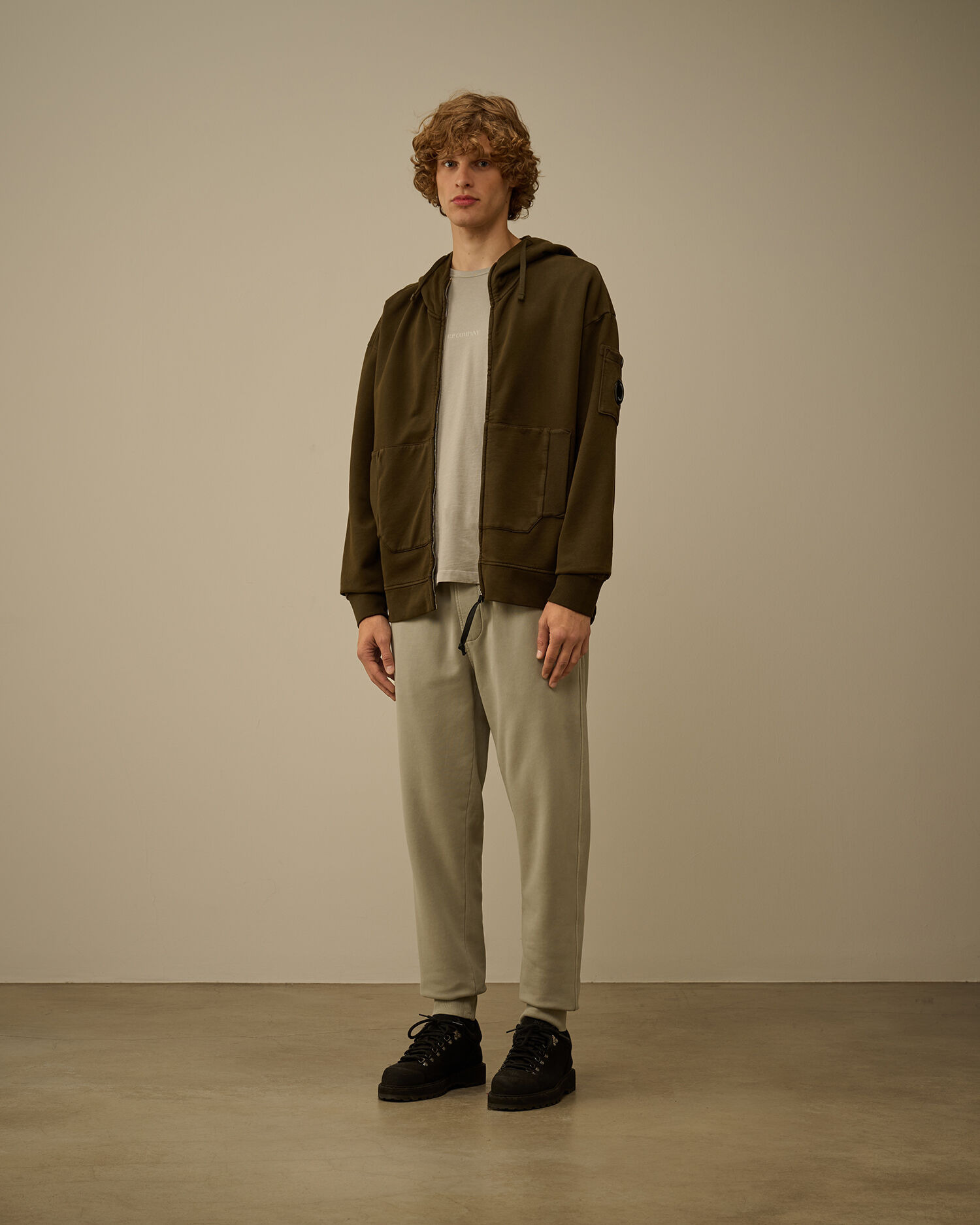 Brushed and Emerized Diagonal Fleece Logo Sweatpants - 2