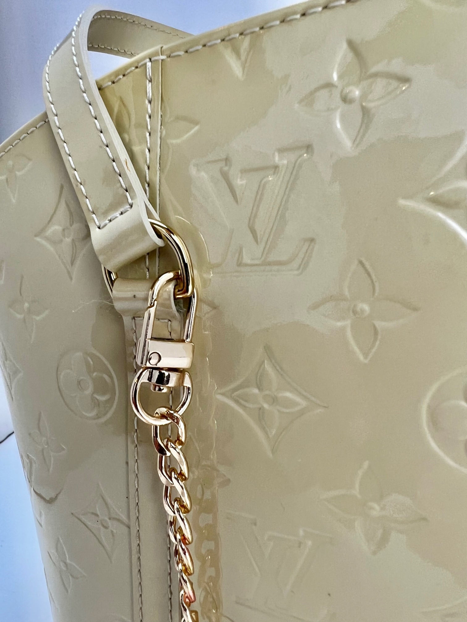 LOUIS VUITTON Monogram White Cream Vernis Avalon MM Tote Hand Shoulder Bag Pre owned - 6