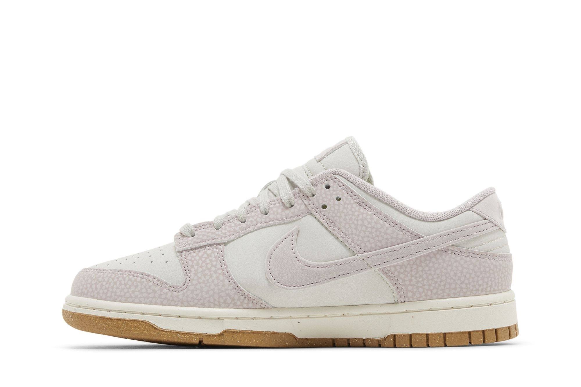 Wmns Dunk Low Premium Next Nature 'Platinum Violet' - 3