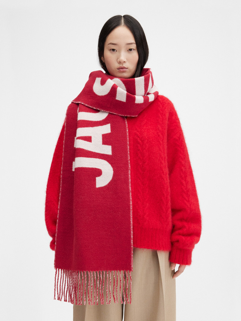 The Jacquemus scarf 4
