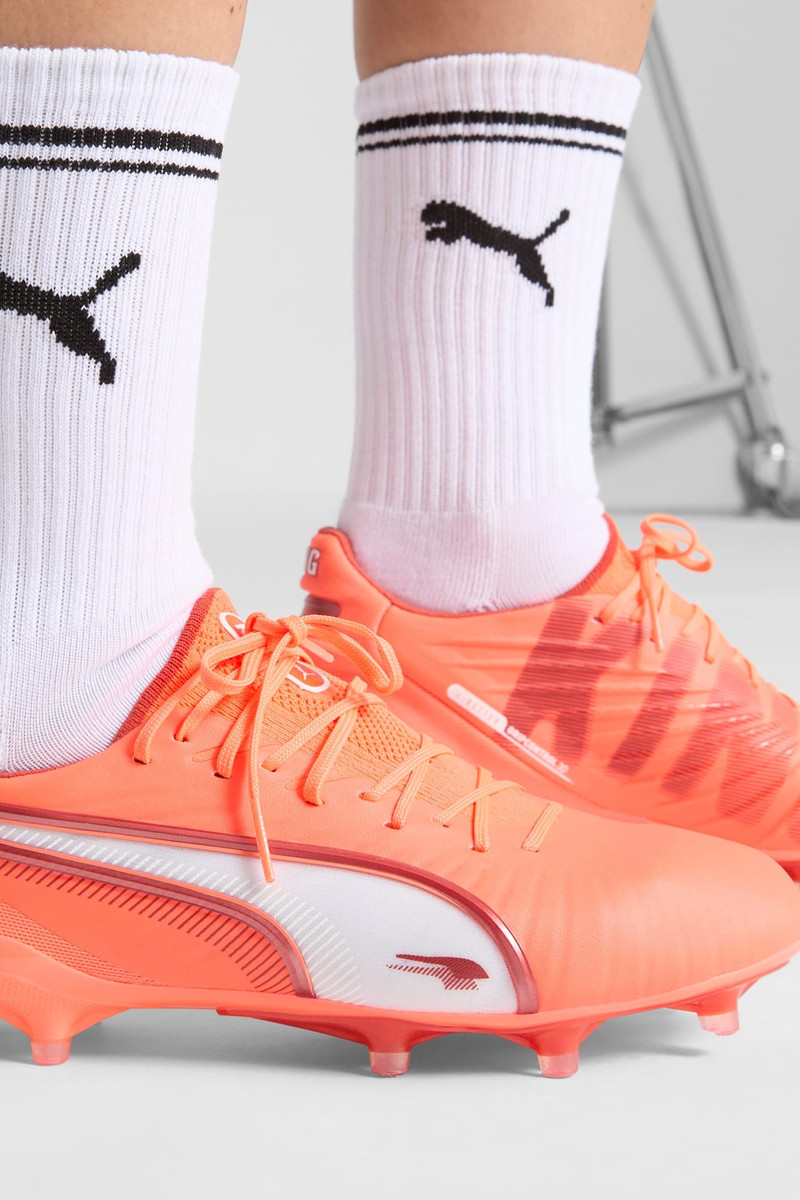 PUMA KING ULTIMATE Firm Ground/Artificial Ground Women's Soccer Cleats outlook