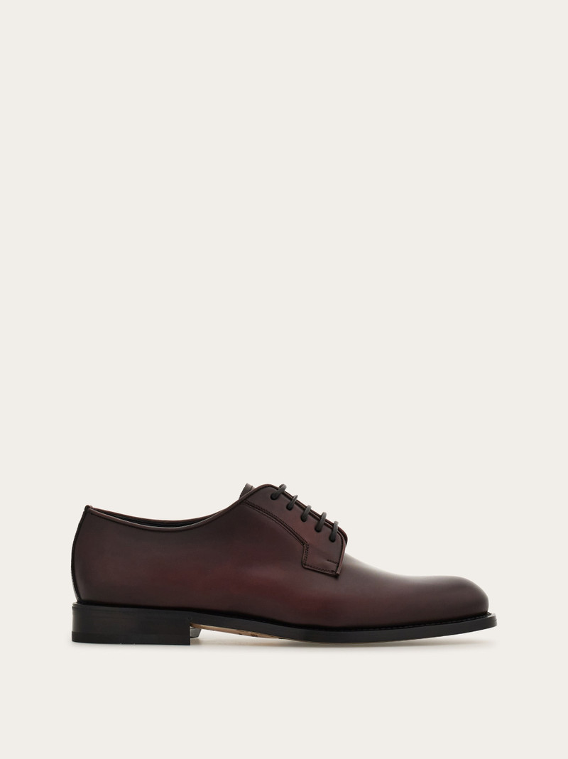 Derby shoe 1