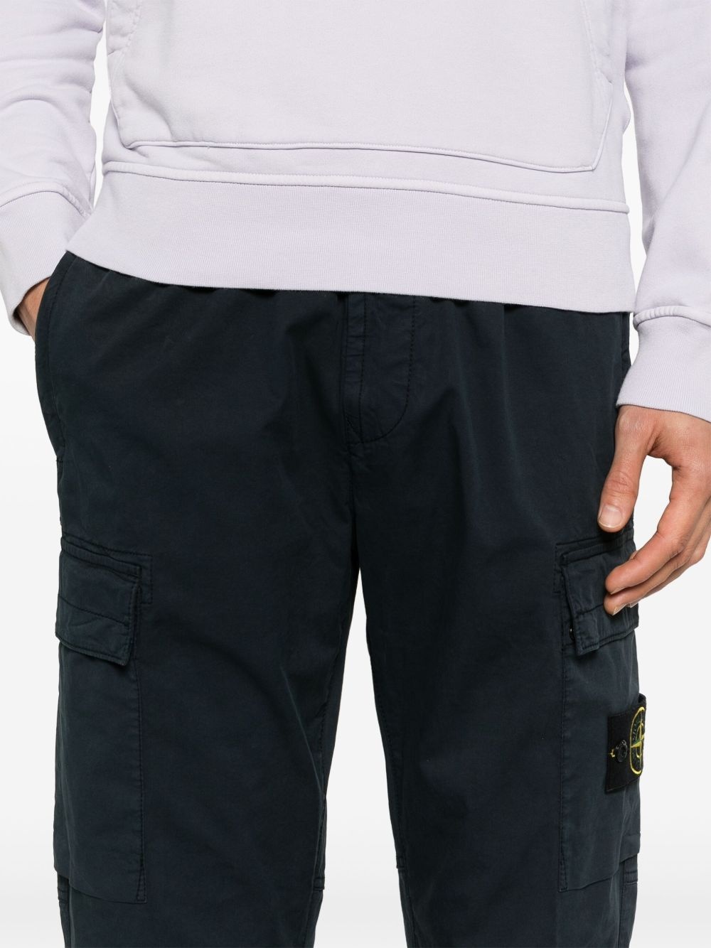 Compass-badge cargo trousers - 5
