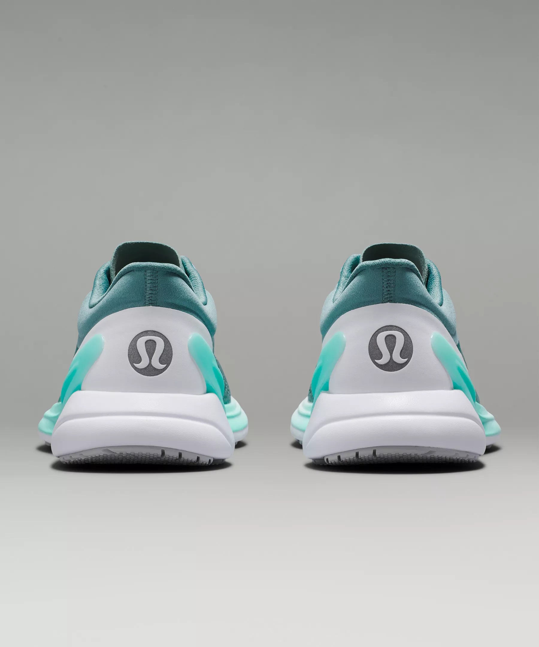 Women's Blissfeel Running Shoe - 6