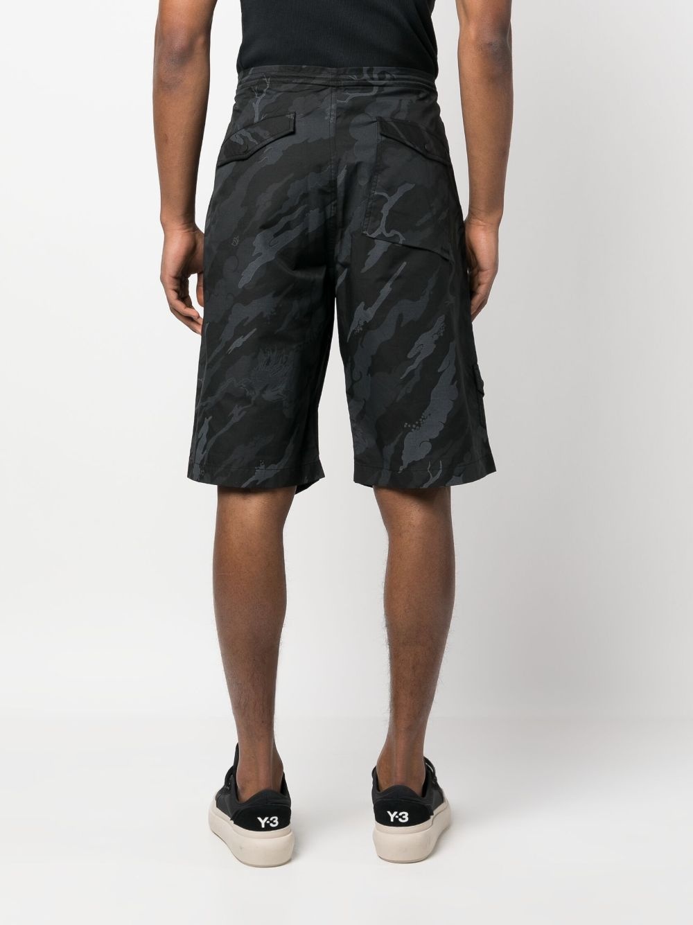 CAMOUFLAGE-PRINT SHORTS - 3