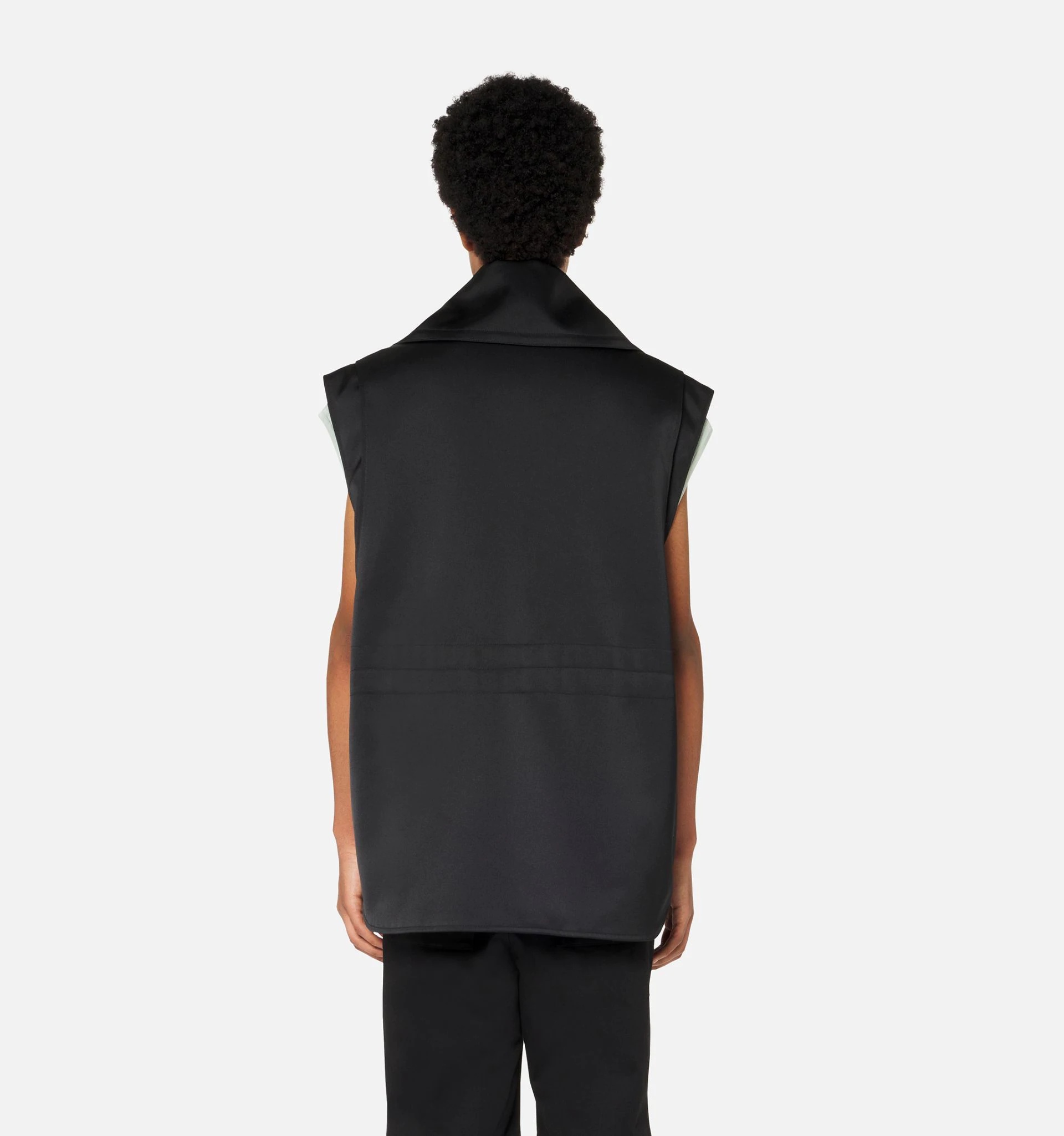 Sleeveless Jacket With Patch Pockets - 6