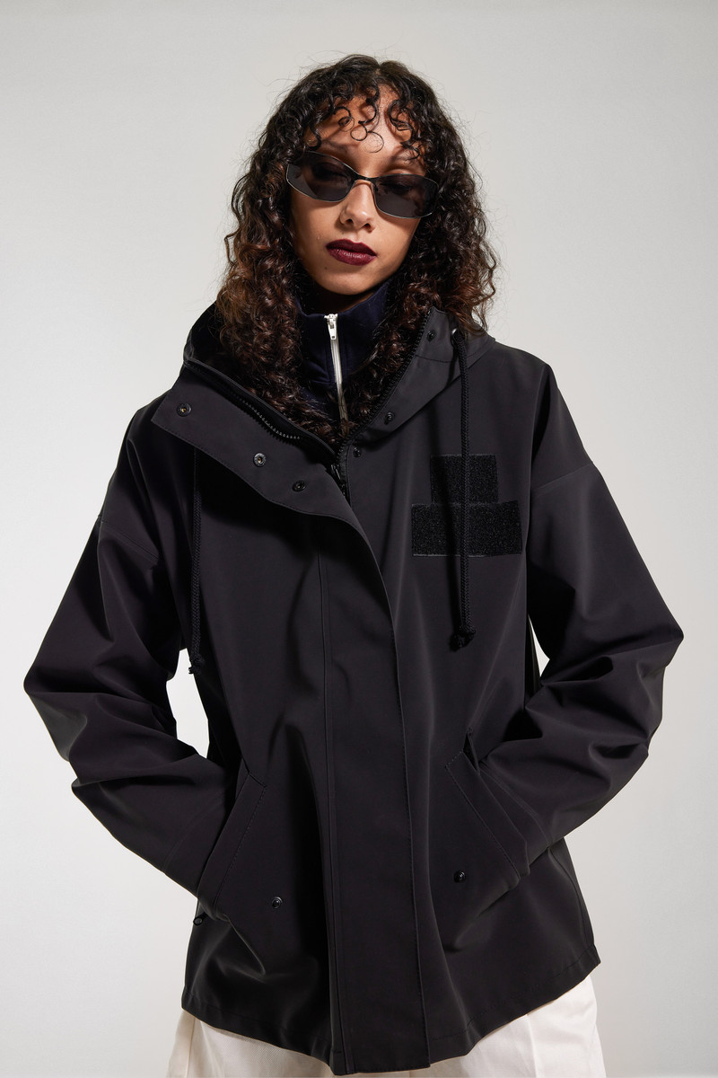 Faversham Matte Raincoat Black 5