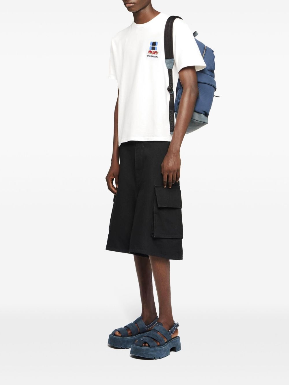 Window-embroidered T-shirt - 2