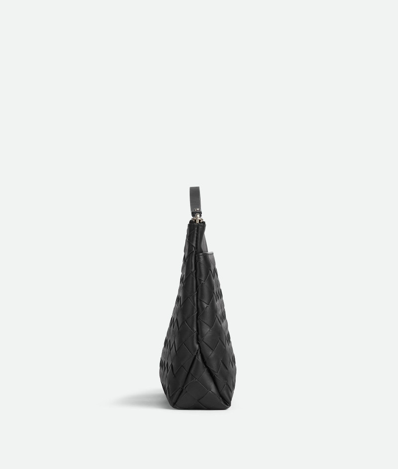 Bottega Veneta pouch outlook