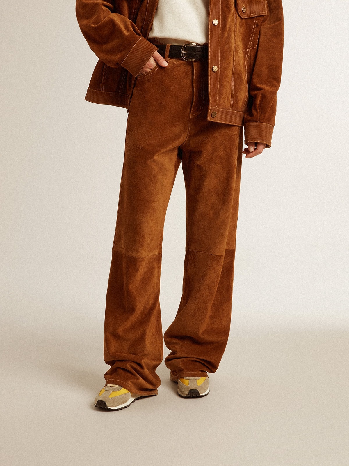 Women's tobacco-colored split leather pants - 3