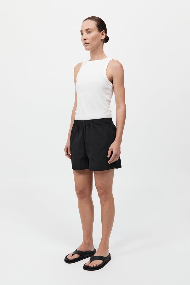 Relaxed Short - Black - 6