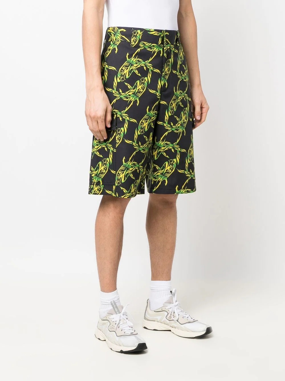 shark-print cargo shorts - 3