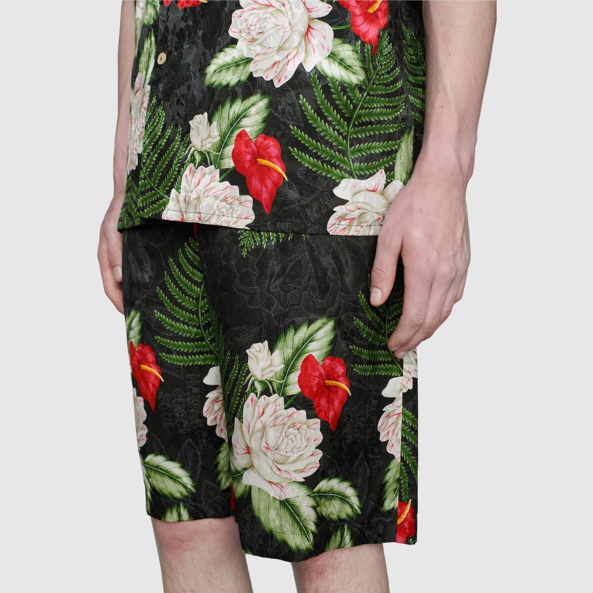 Hawaiian print viscose shorts - 5