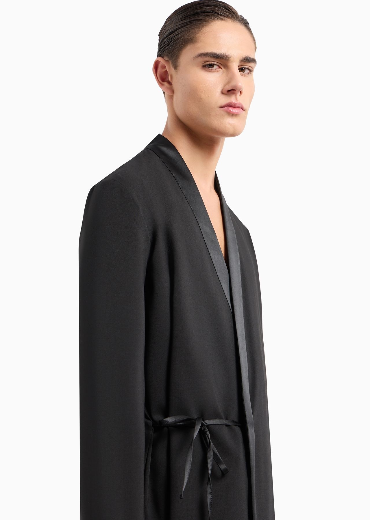 Crisp-feel tropical virgin light wool overcoat with robe fastening - 5
