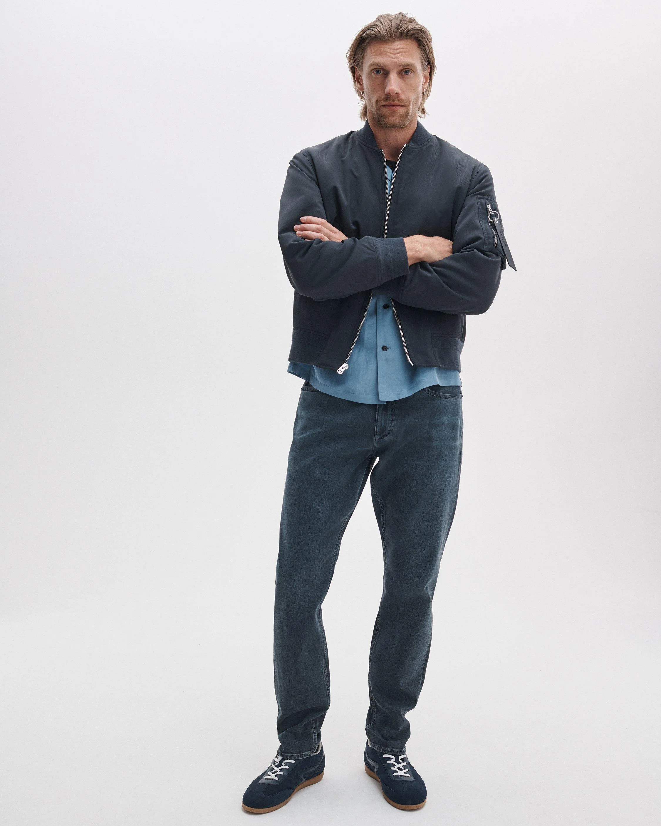 Fit 3 Athletic Jeans
Authentic Stretch in Infuse Minna - 1