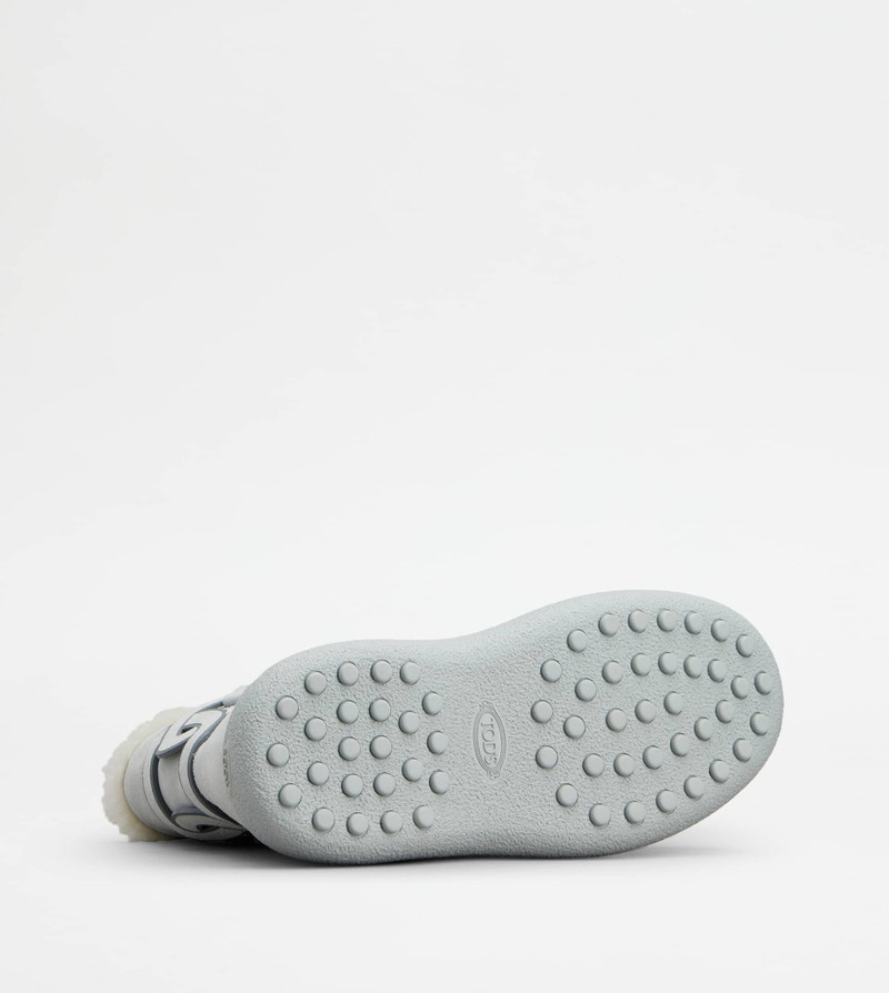 TOD'S W. G. ANKLE BOOTS IN SUEDE - LIGHT BLUE 4