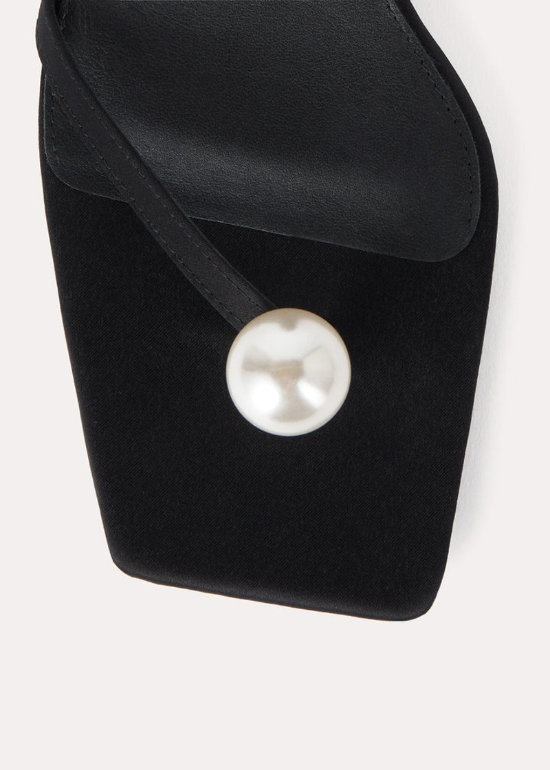 The Pearl Flat black 5