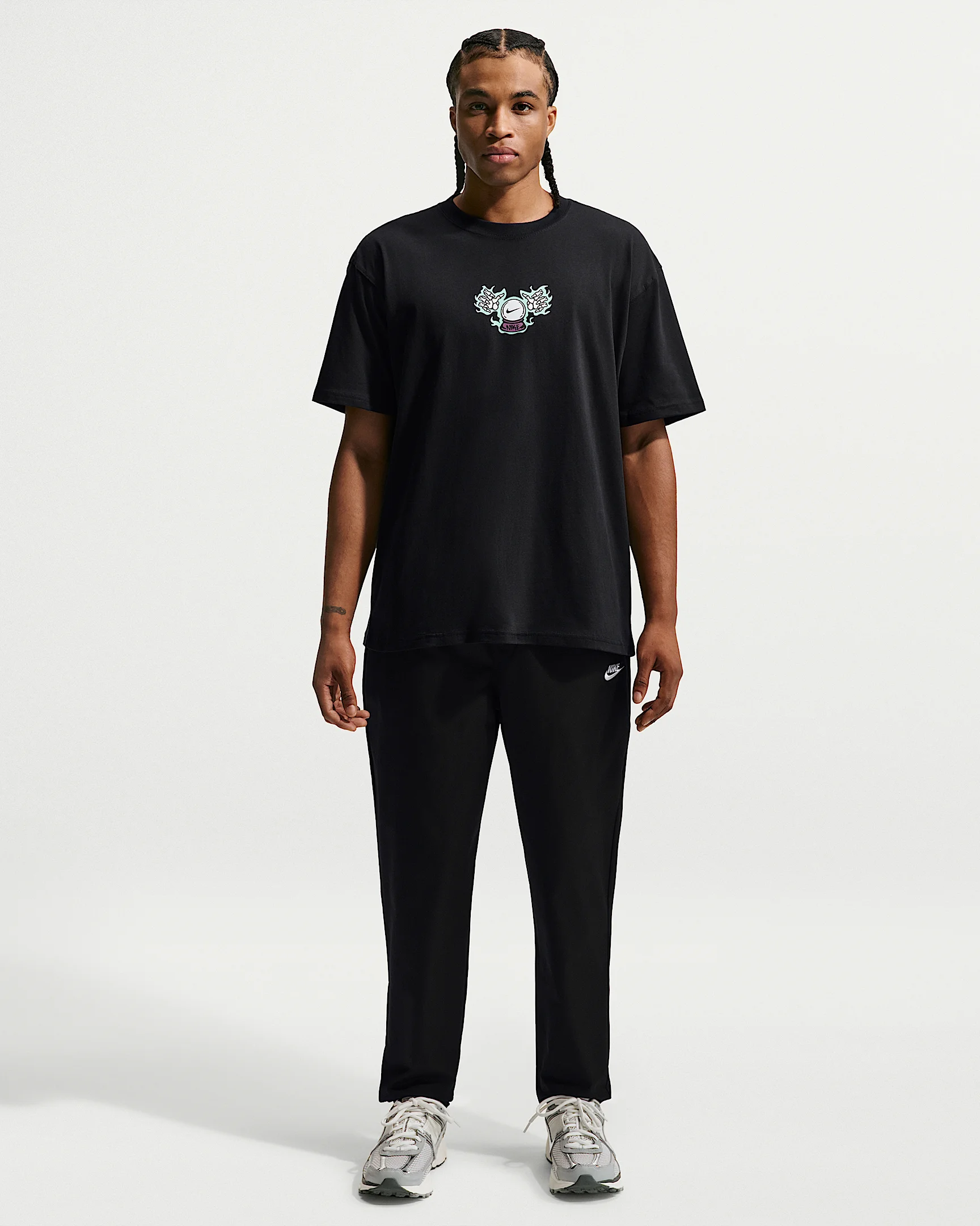 Nike Club Men's Woven Tapered Pants - 1