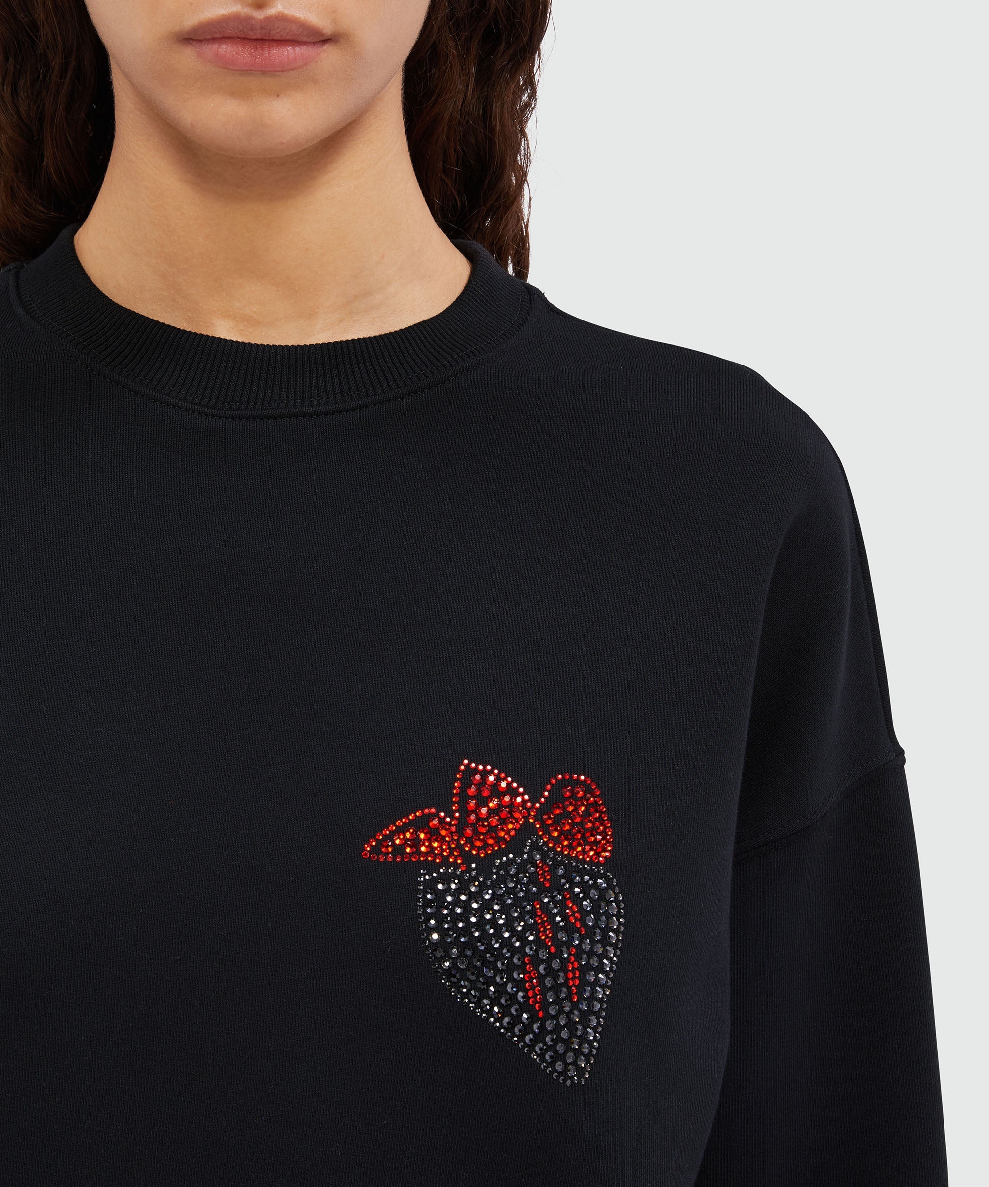 Navy blue jersey sweatshirt with "Tough Strawberries" application - 5