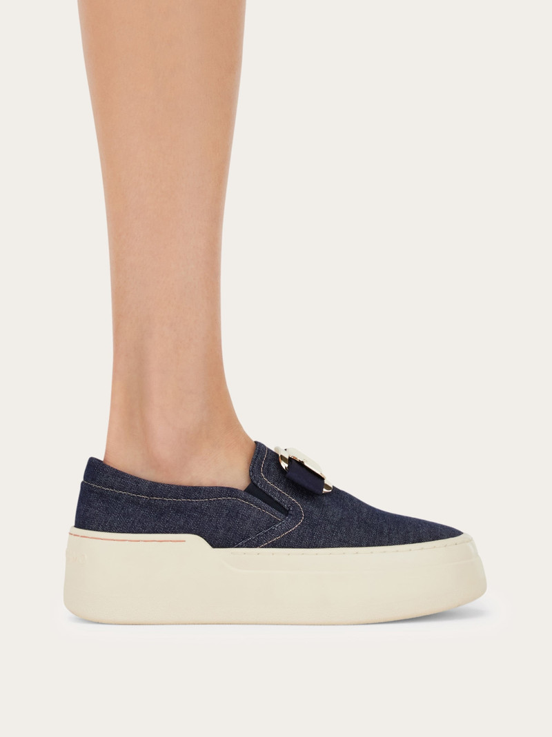 FERRAGAMO New Vara plate slip on outlook