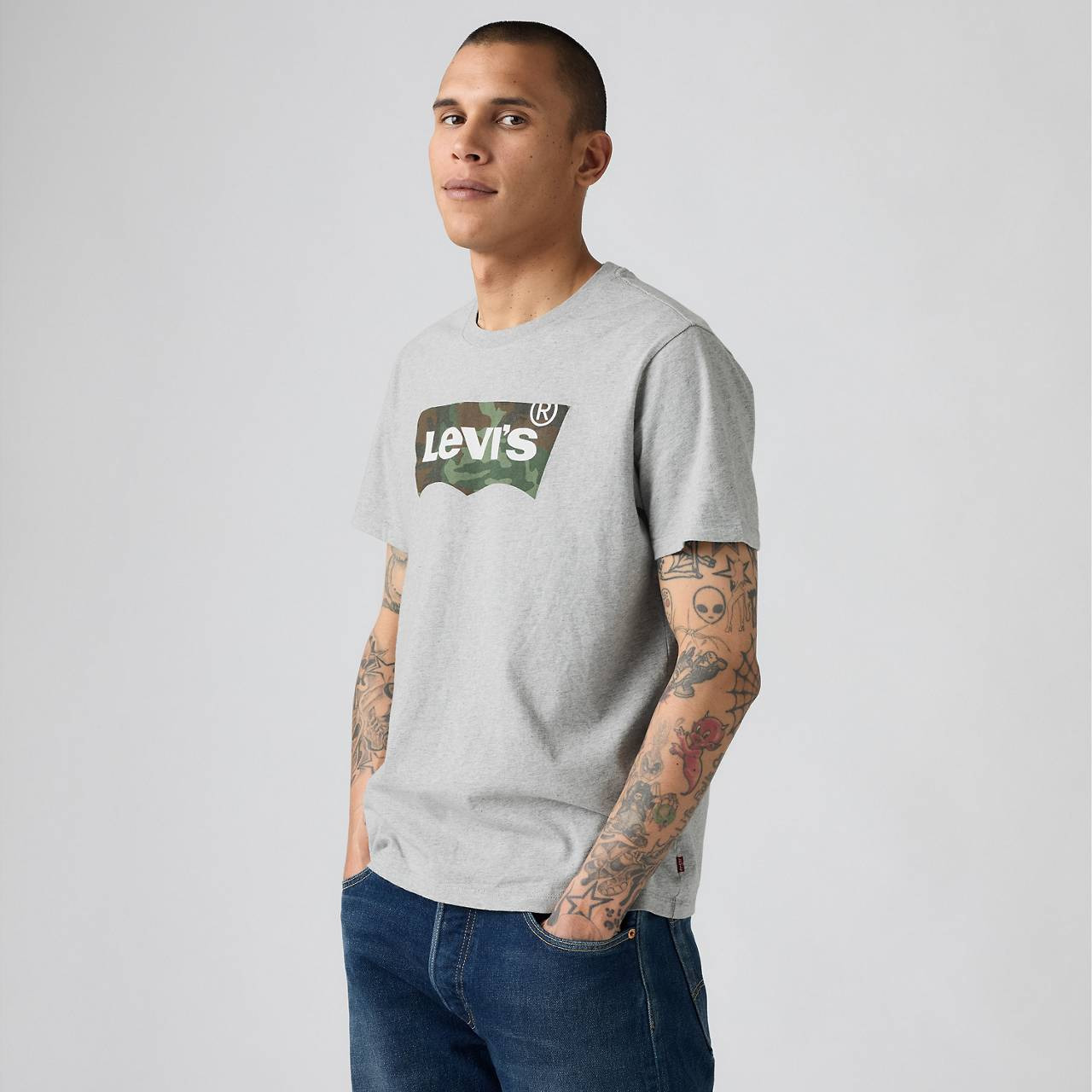 CLASSIC GRAPHIC T-SHIRT - 3