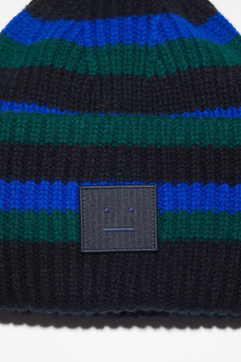 Striped Face Beanie - Black/blue 4
