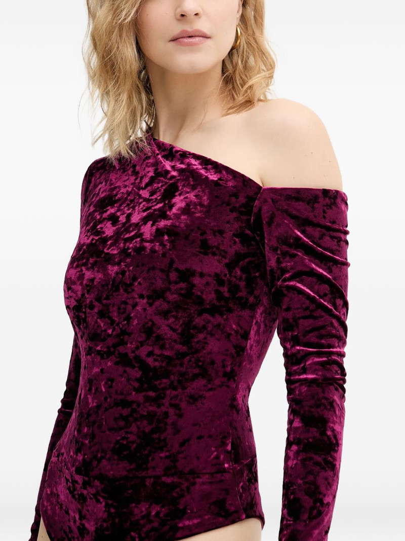 one-shoulder bodysuit 4