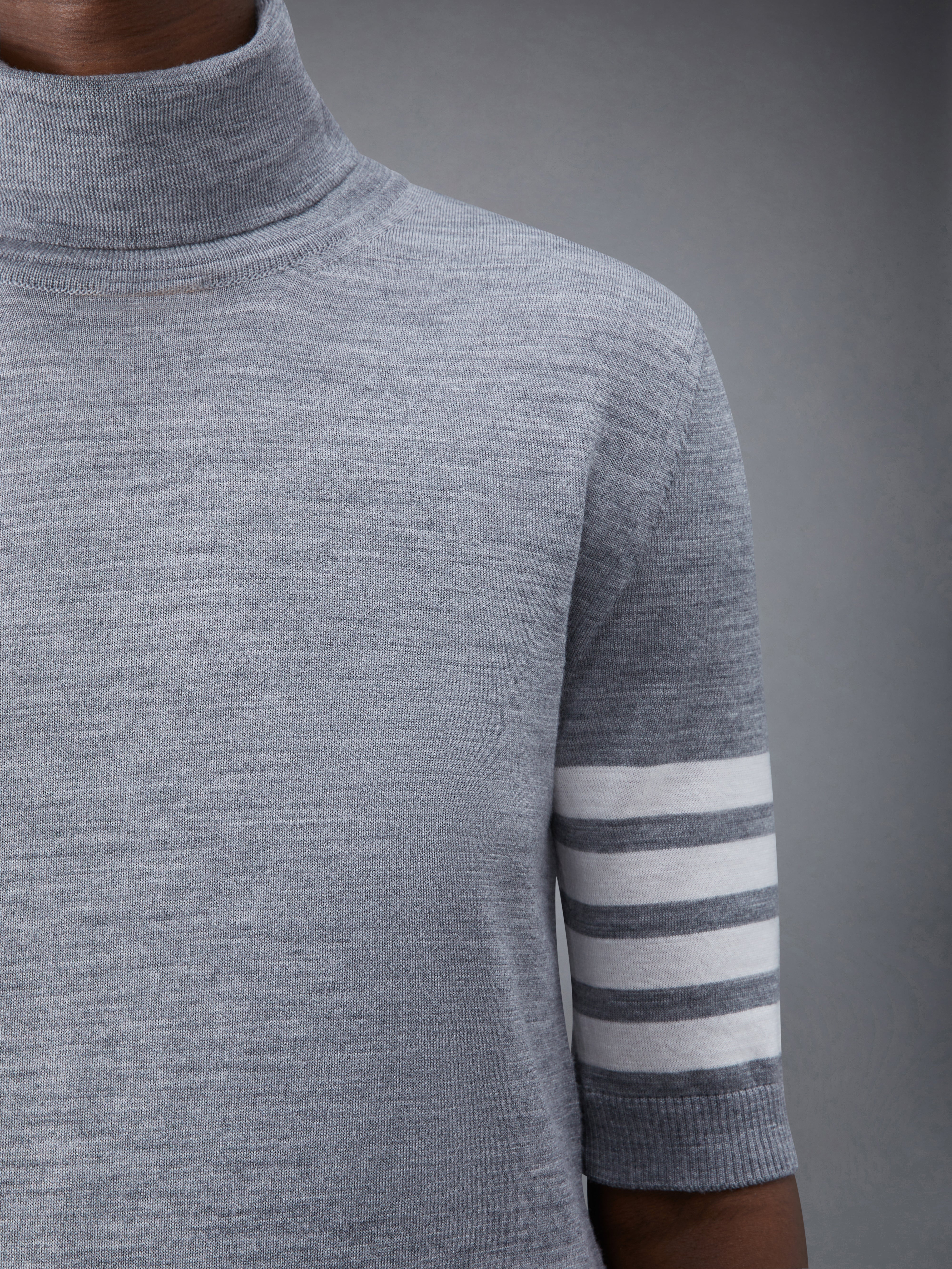 FINE MERINO 4-BAR RELAXED SHORT SLEEVE TURTLENECK - 5