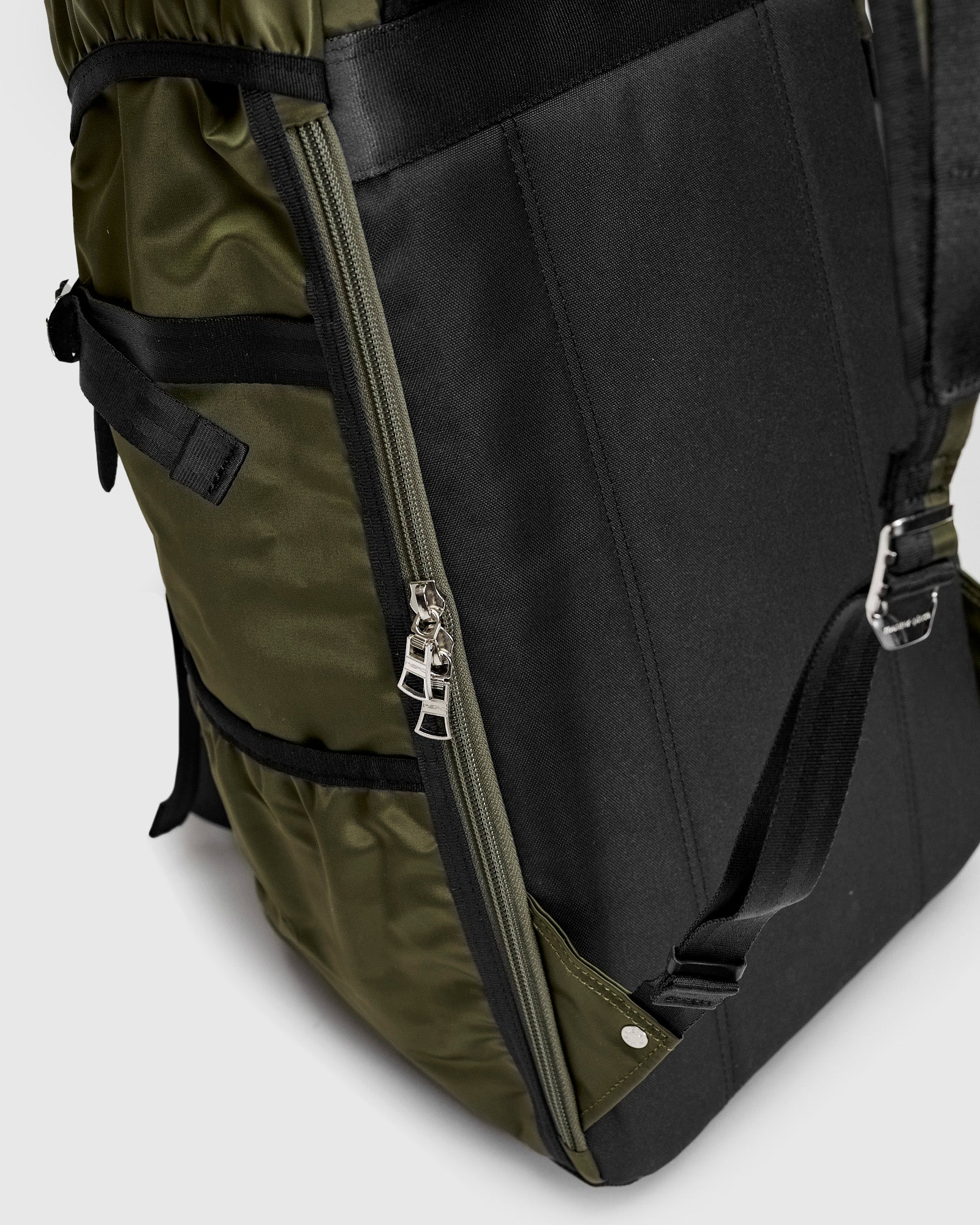 Lightning V2 Backpack in Khaki - 10