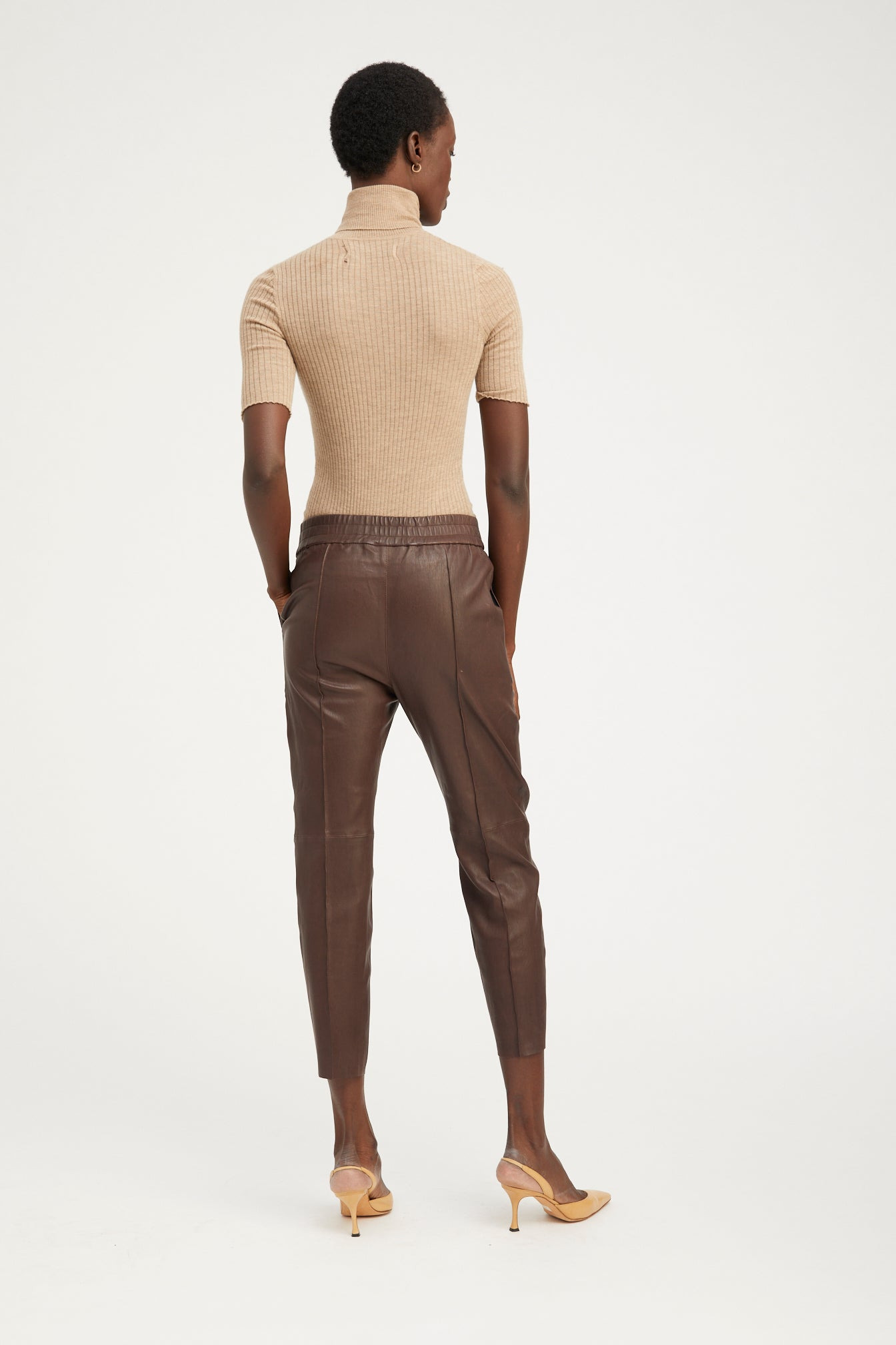 CAMEL CASHMERE TURTLENECK - 4