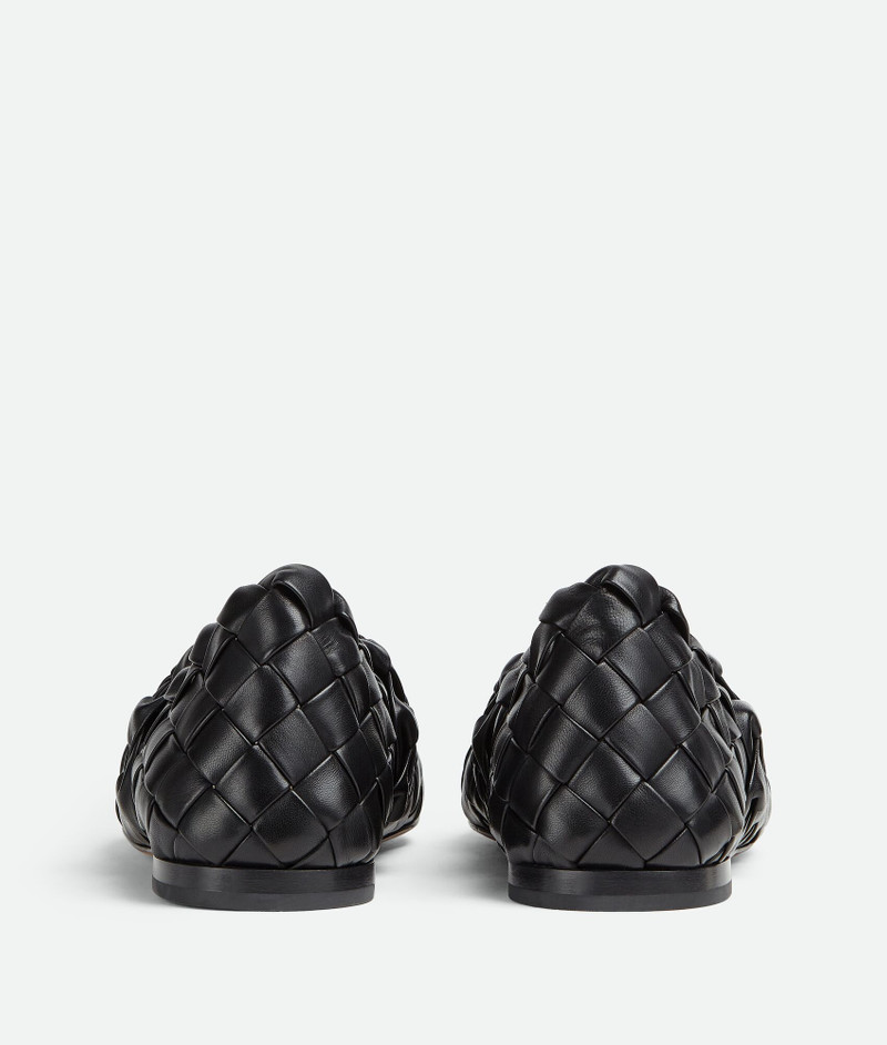 Bottega Veneta slipper outlook