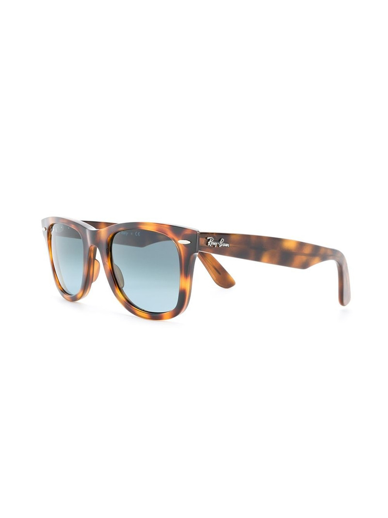 Ray-Ban Wayfarer sunglasses outlook