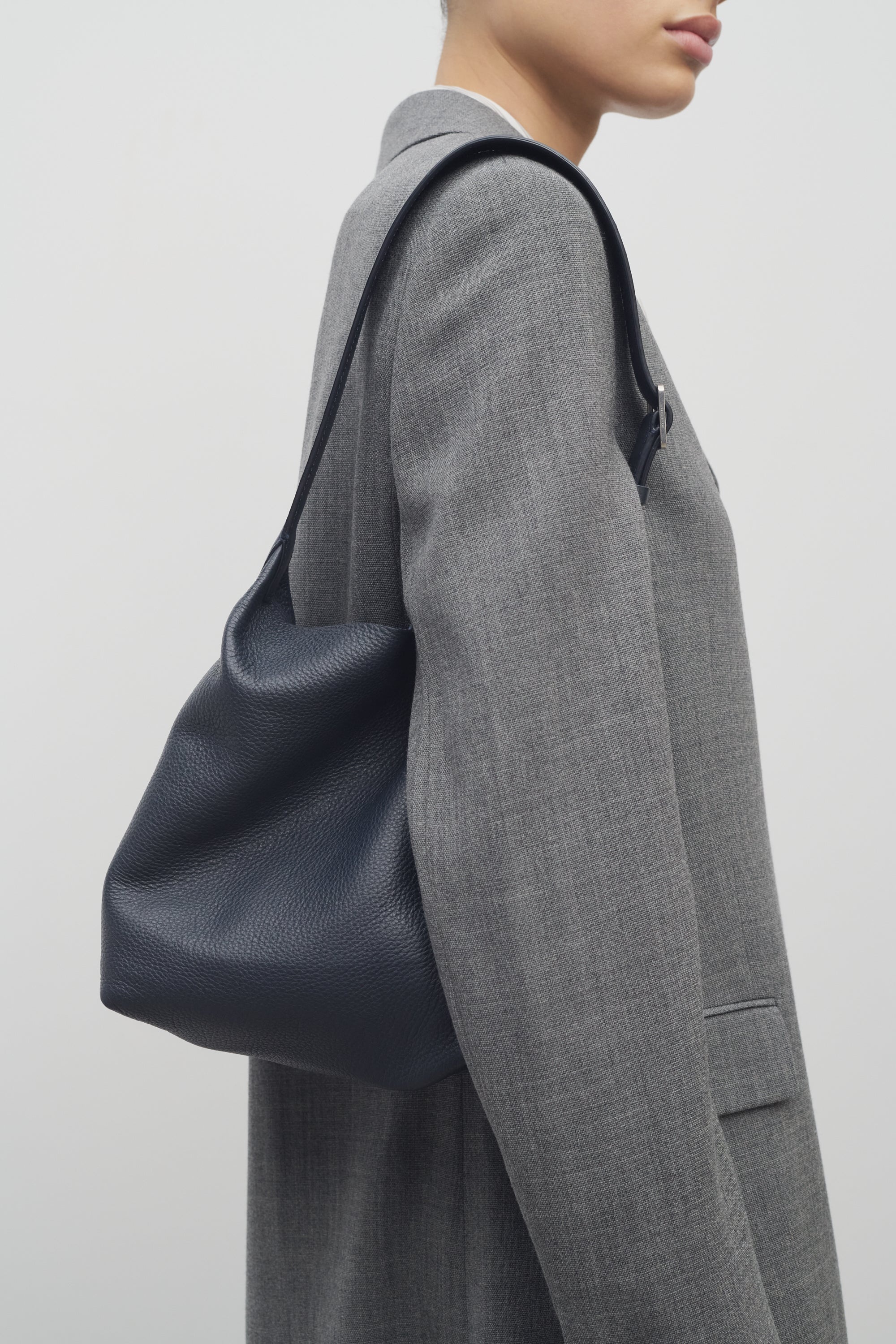 Isa Bag in Leather - 4
