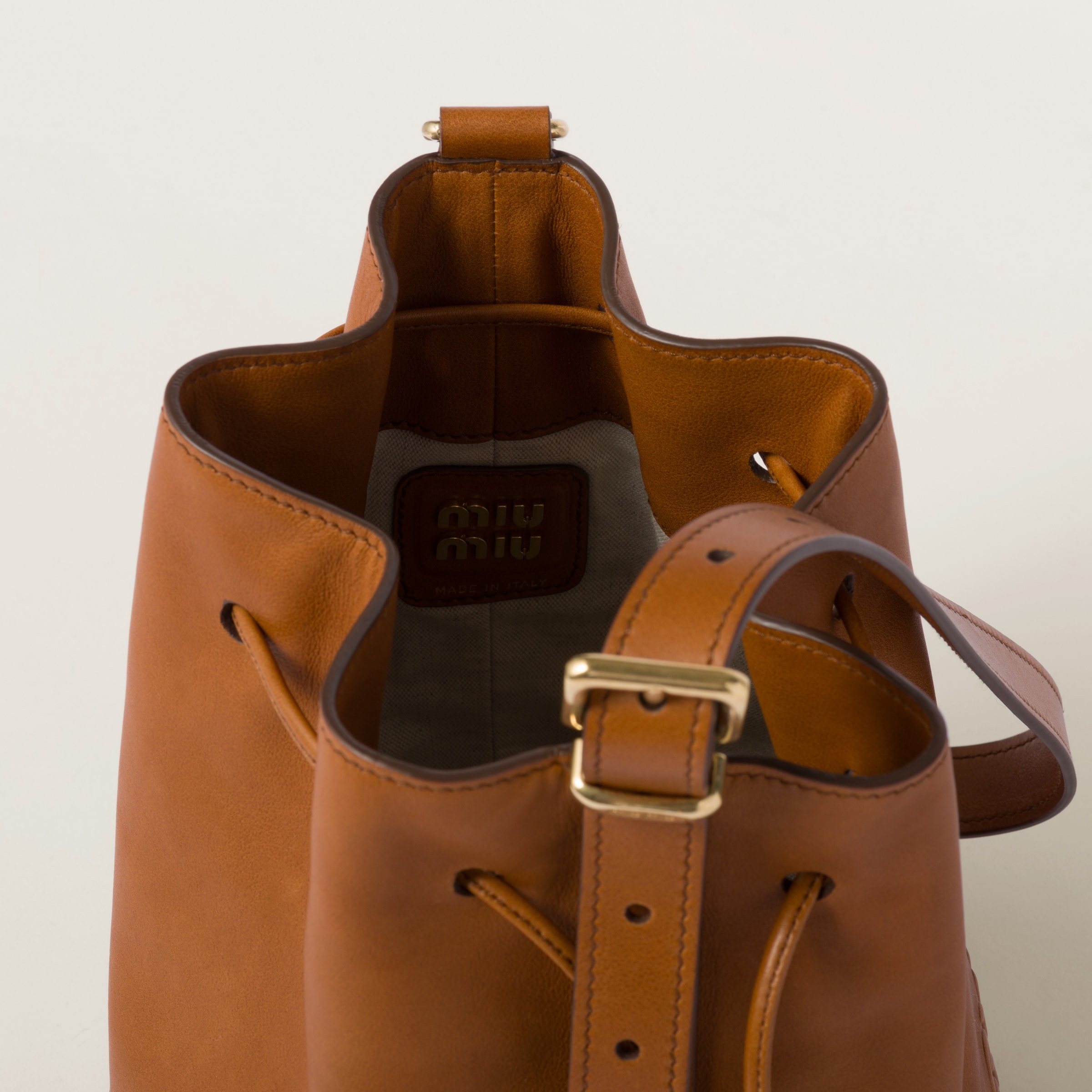 Leather bucket bag - 6