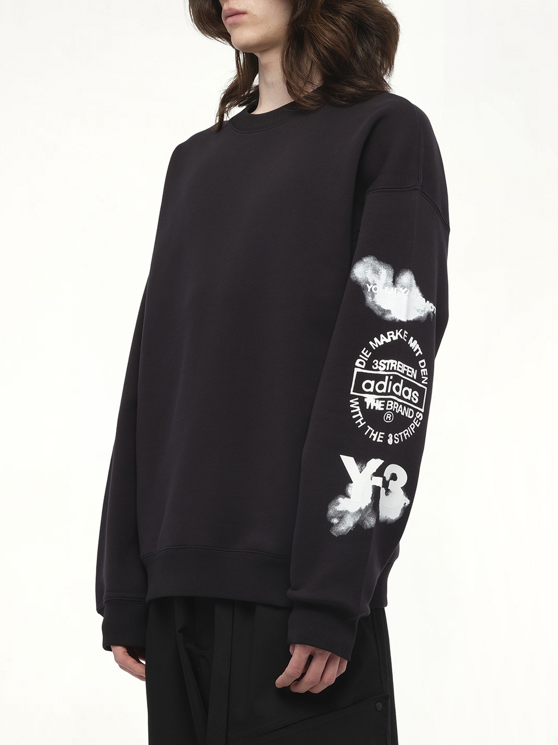 Graphic Crew Sweat in Black - 5