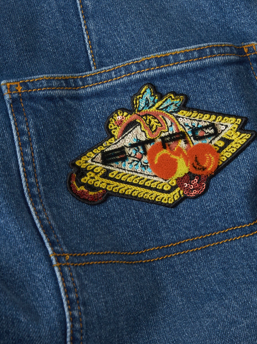DENIM JEANS WITH APPLIED PATCH - 6