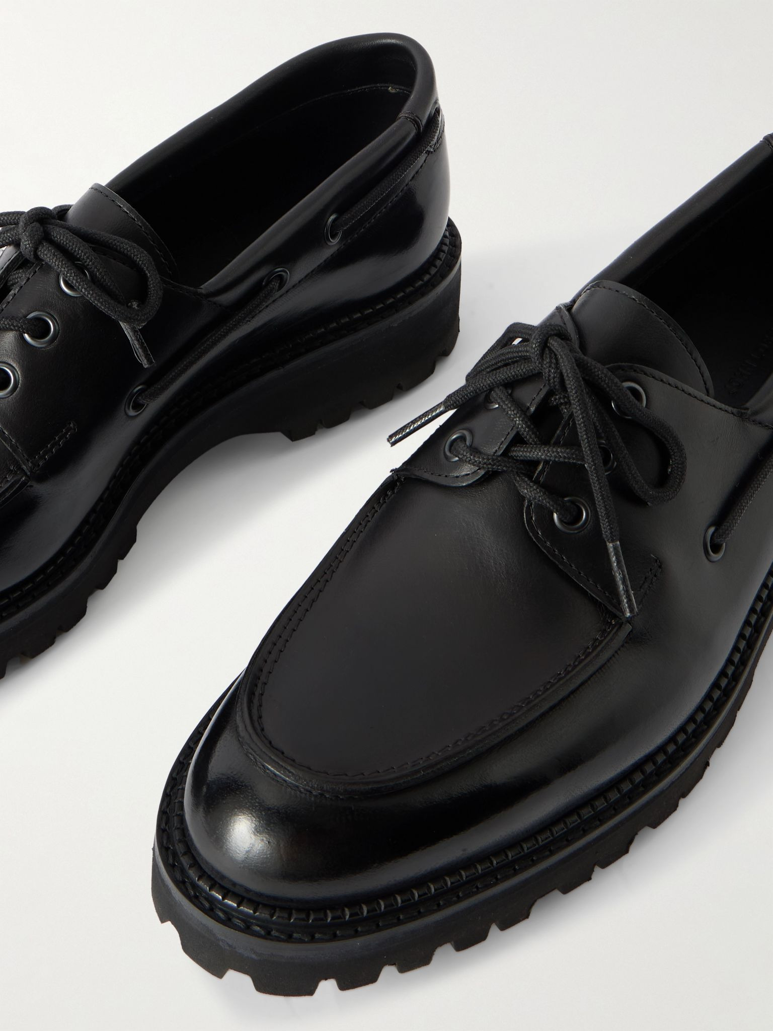 Tide Glossed-Leather Boat Shoes Black - 5