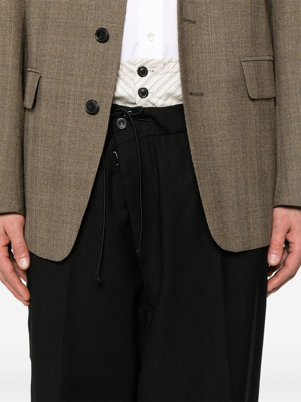 Anonimity of the Lining trousers - 5