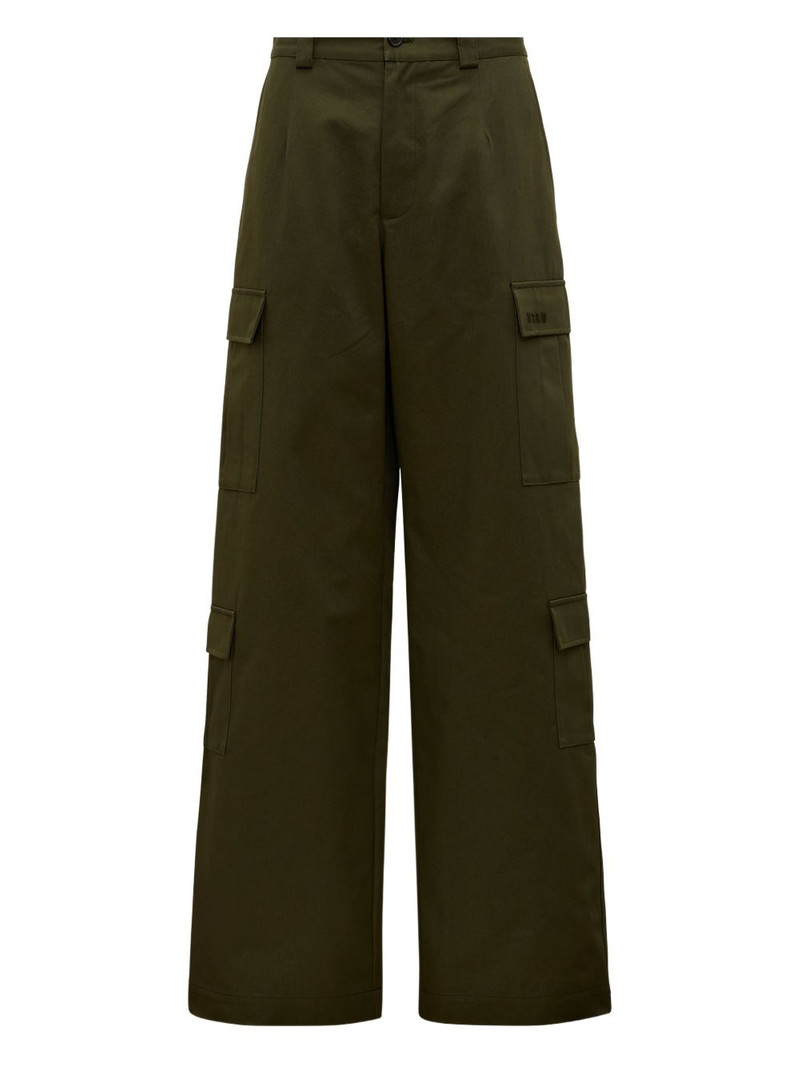 cargo-pocket trousers 1