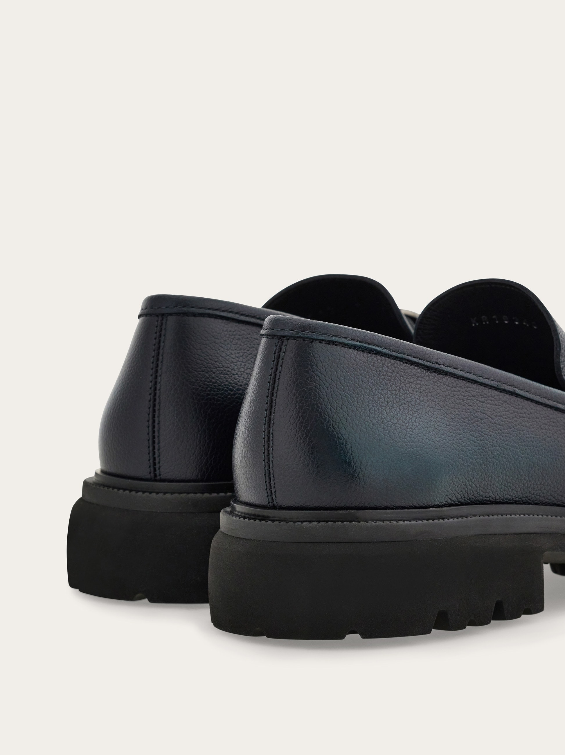Moccasin with Gancini ornament - 4