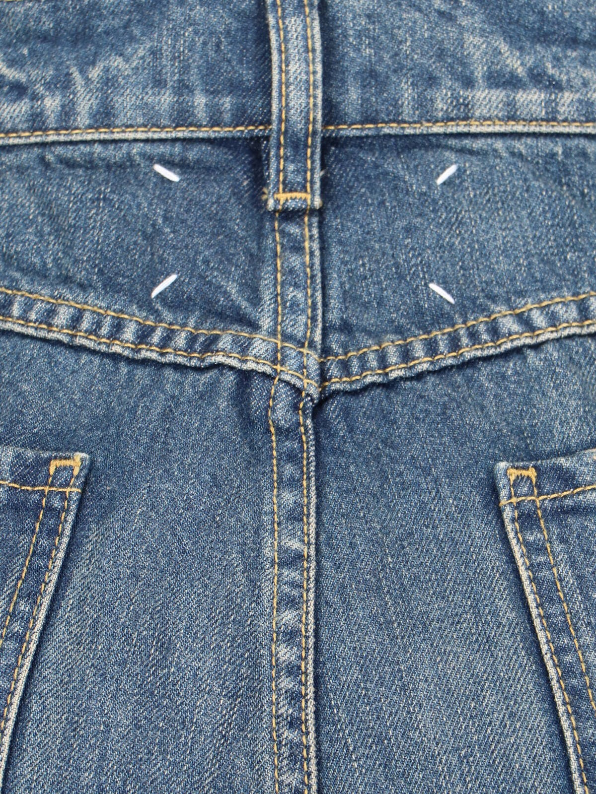 CUT-OUT DETAIL JEANS - 4
