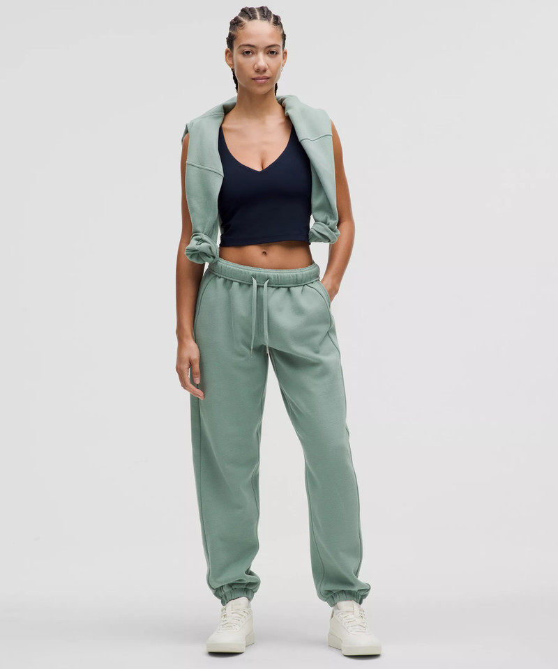 lululemon Scuba Mid-Rise Oversized Jogger *Regular outlook