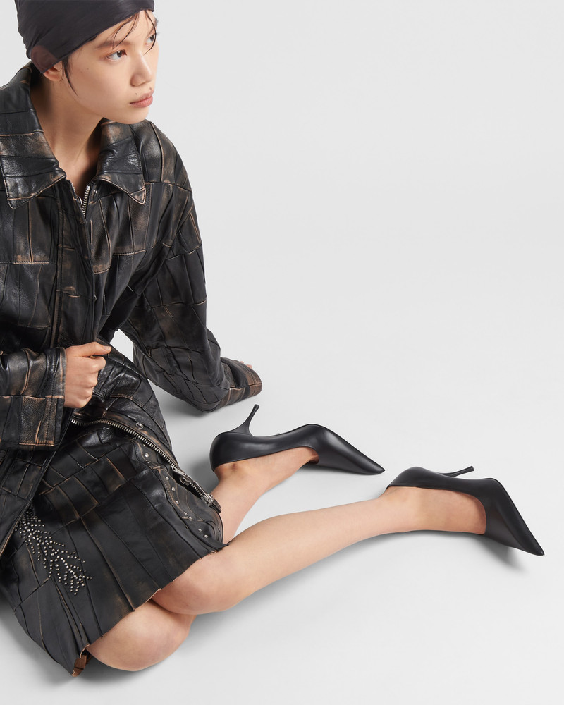 Prada Leather pumps outlook