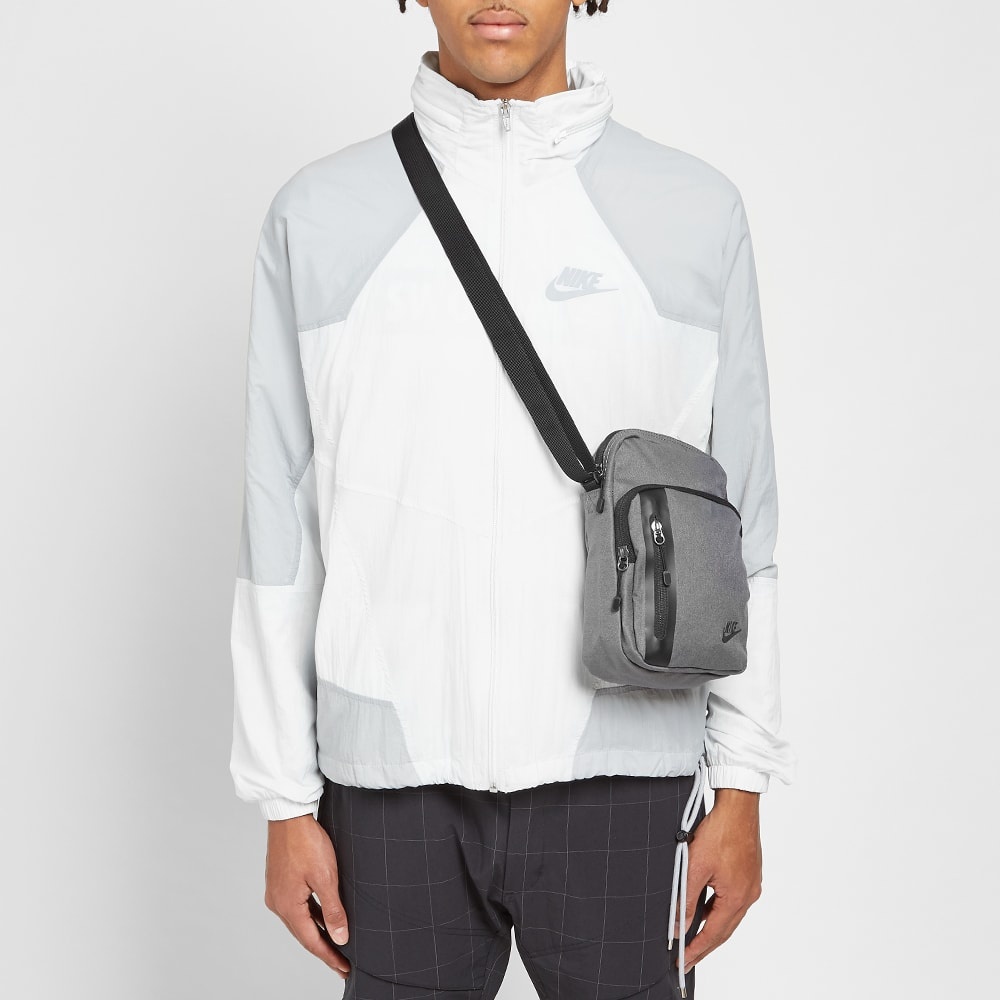 Nike Tech Small Bag - 5