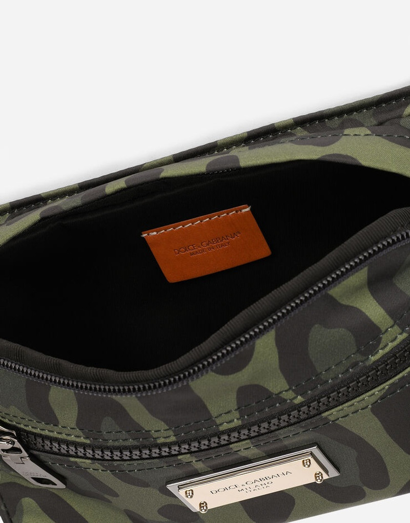 Nylon belt bag with leopard print against a green background and branded plate 5
