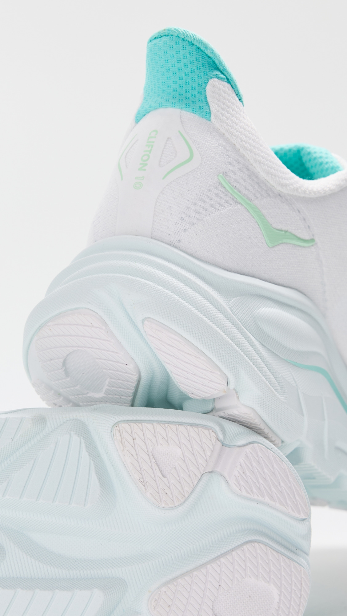 Clifton 10 Sneakers - 5