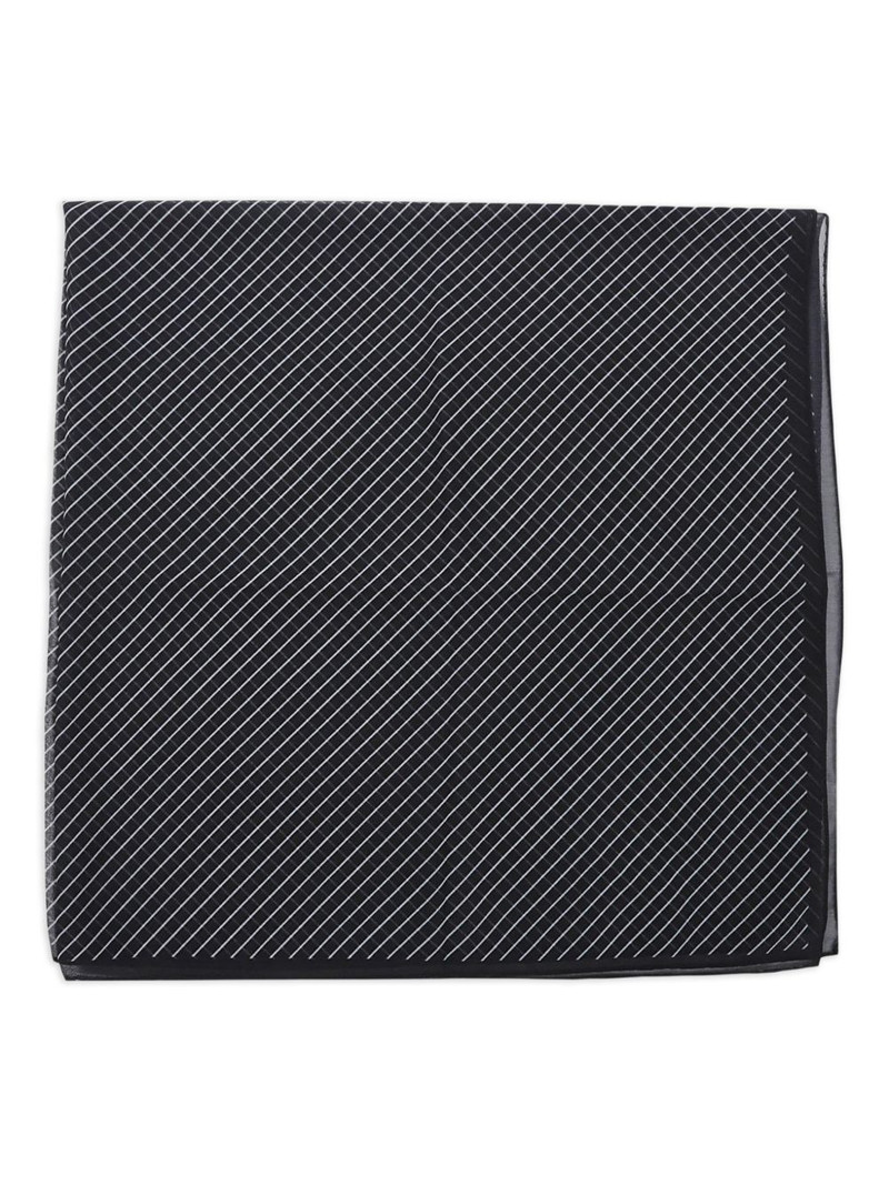 striped-pattern scarf 1