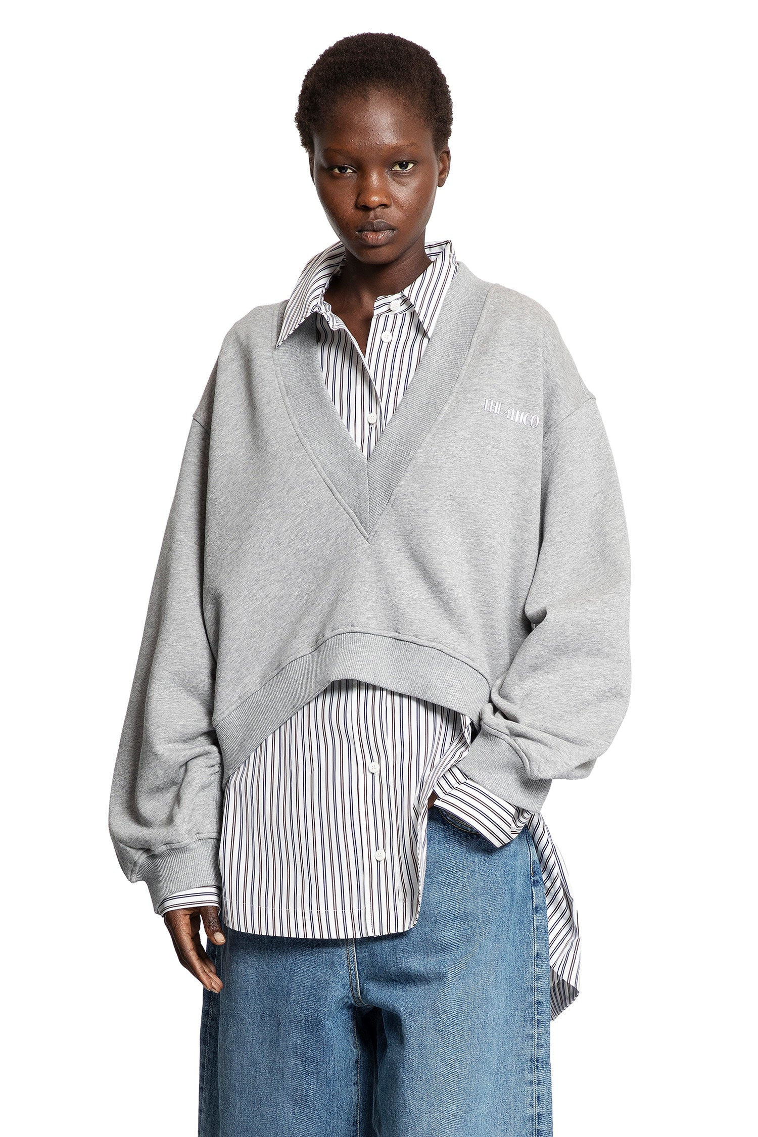 Oversize-V-Neck-Sweatshirt - 6